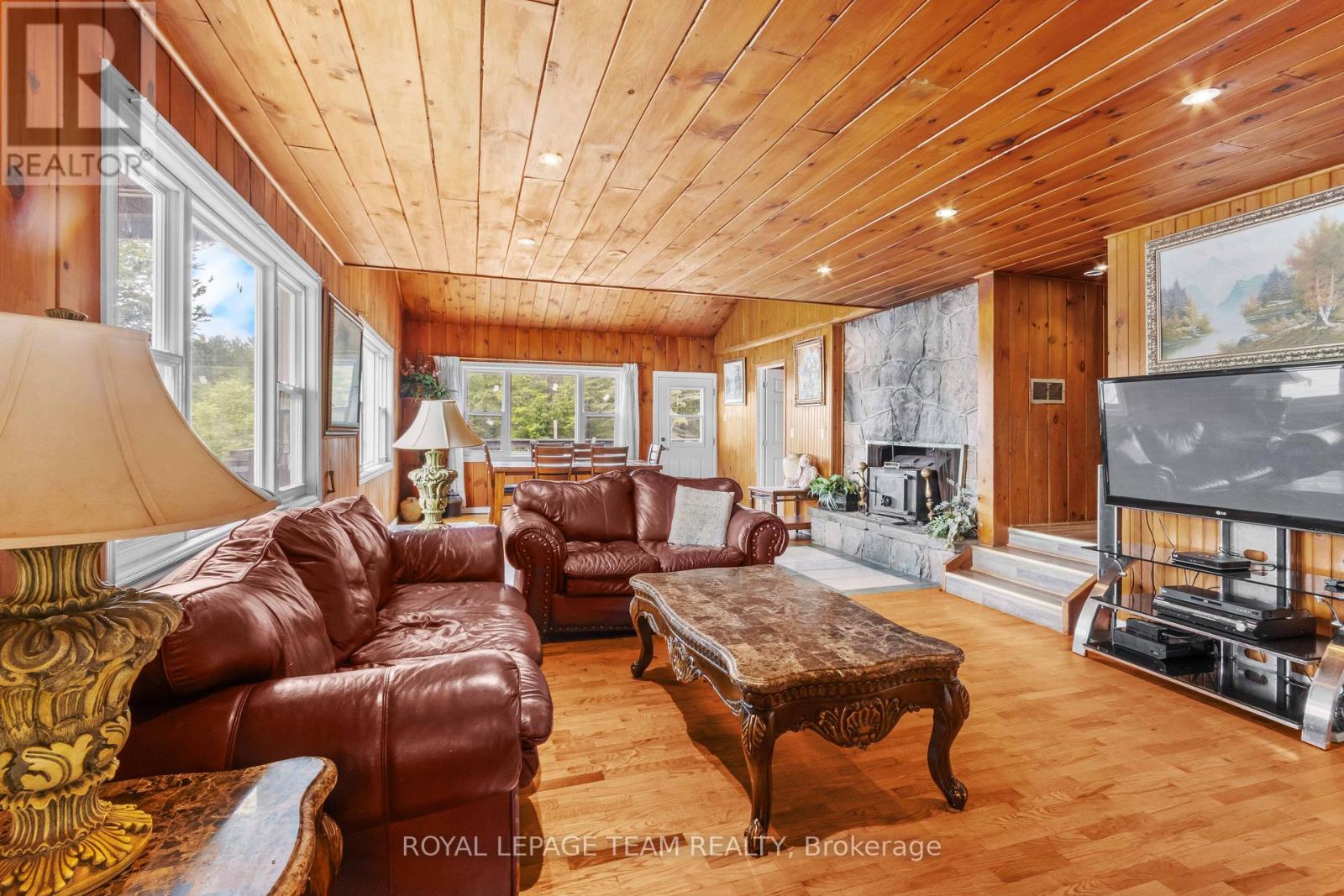 682 Long Lake Road Property Photo 16