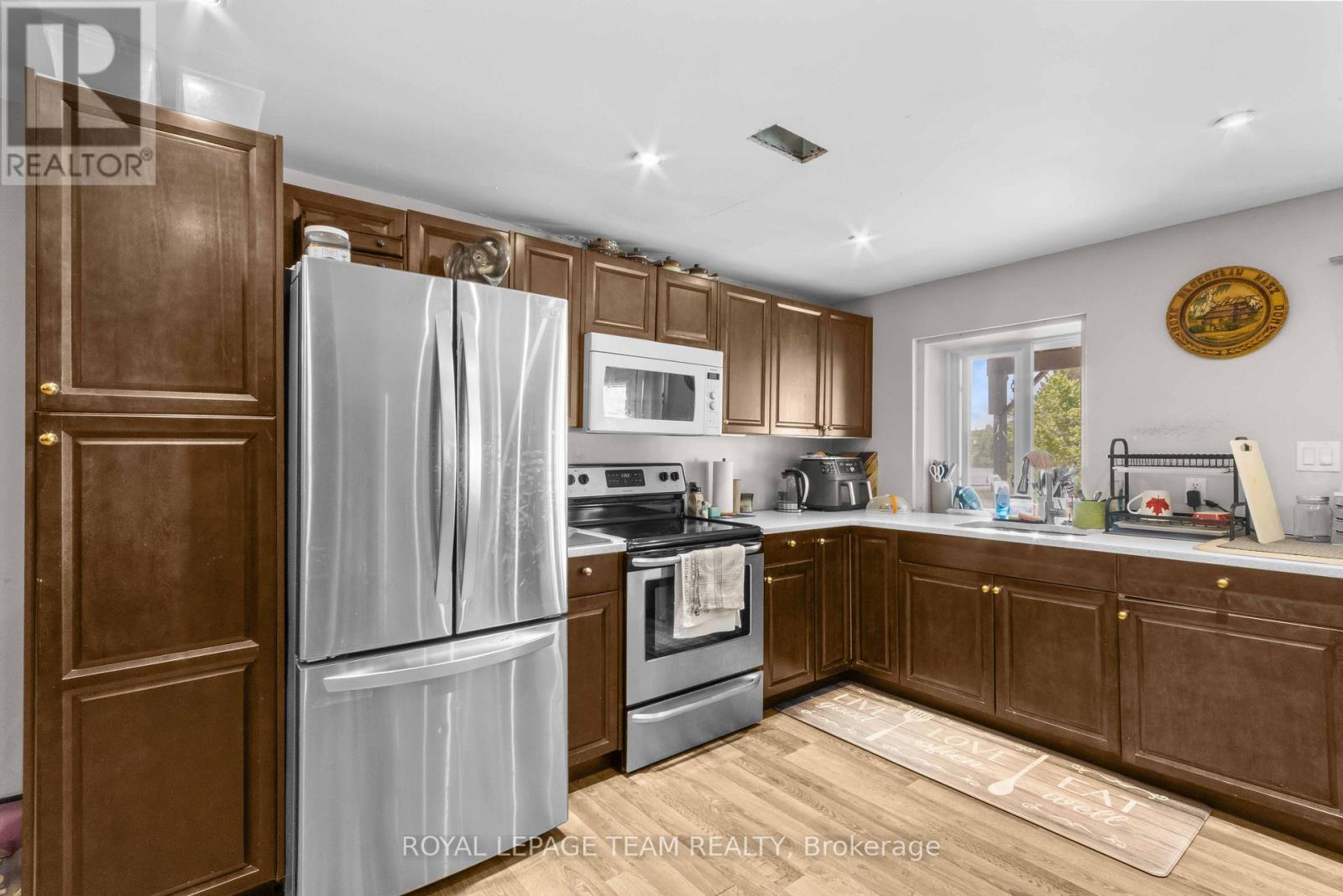 682 Long Lake Road Property Photo 24