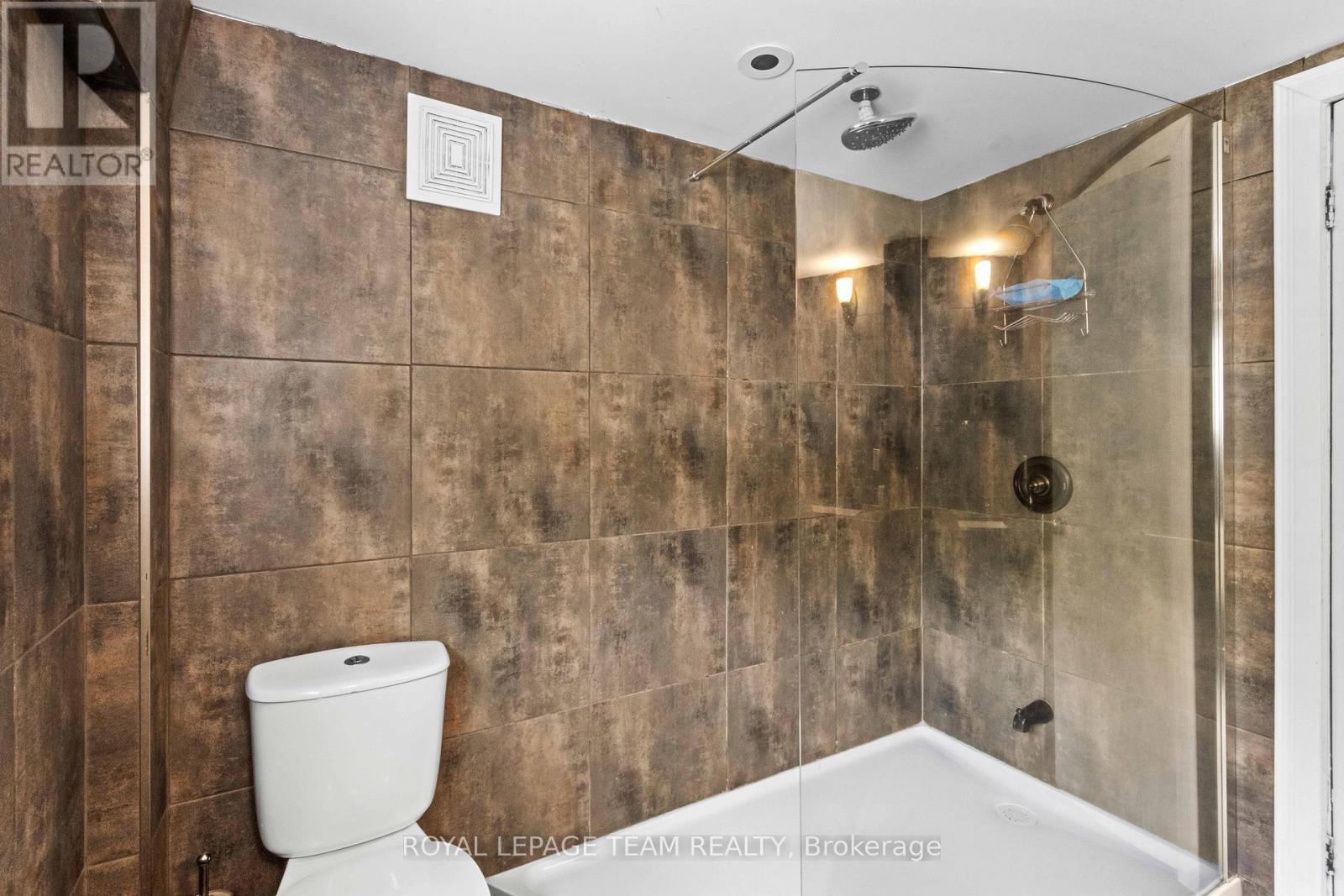 682 Long Lake Road Property Photo 28
