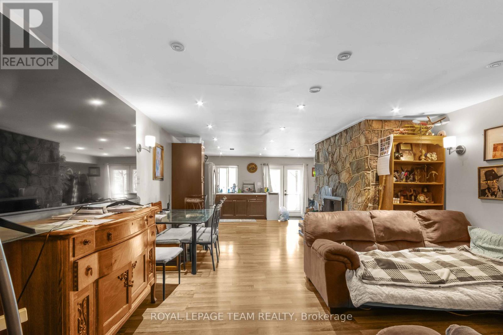 682 Long Lake Road Property Photo 34