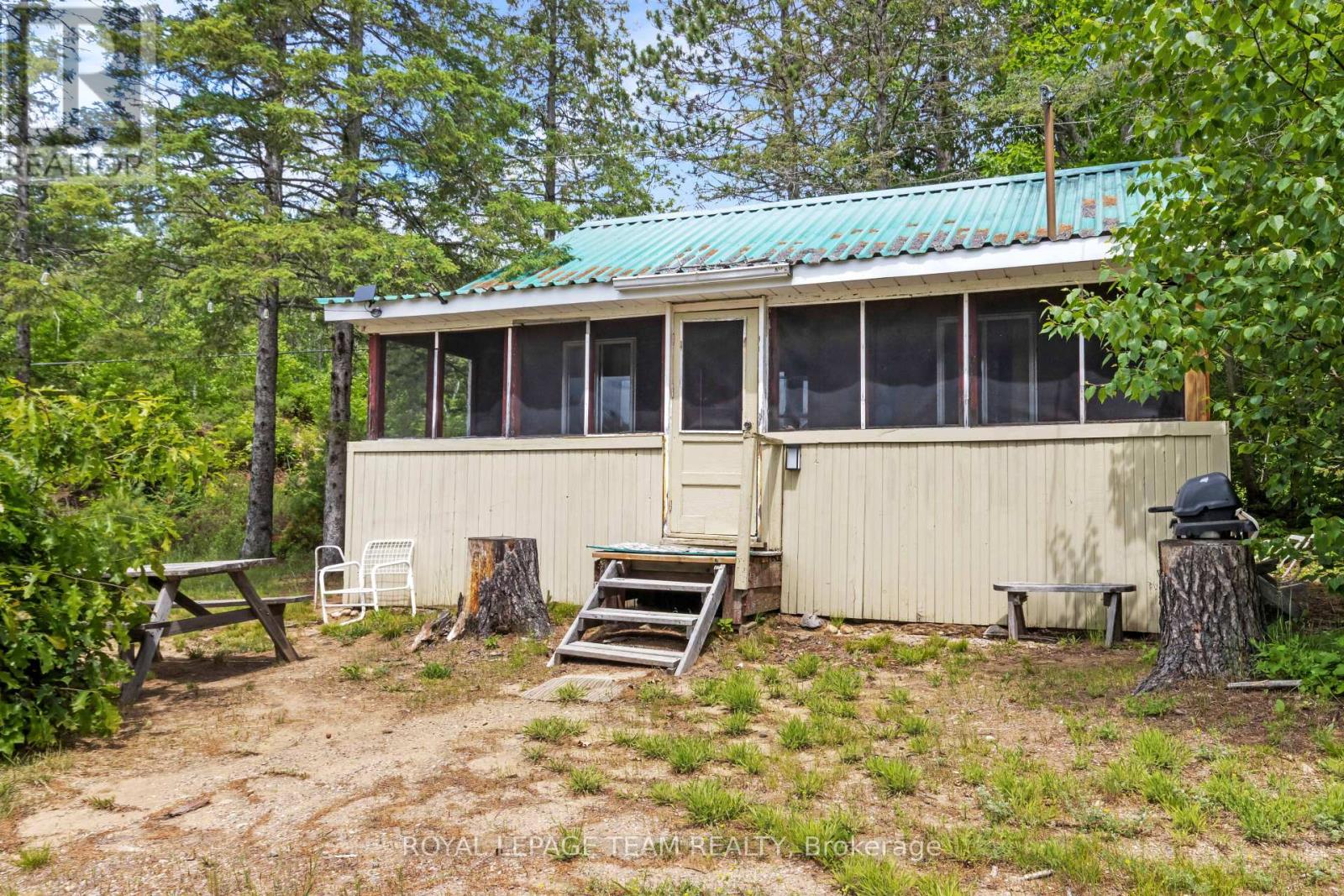 682 Long Lake Road Property Photo 43