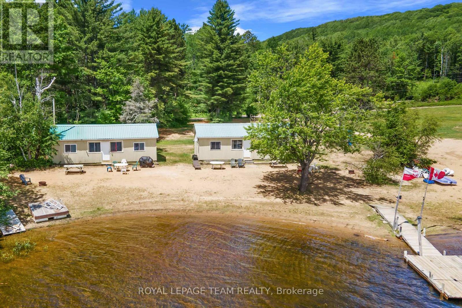 662a Long Lake Road Property Photo 1