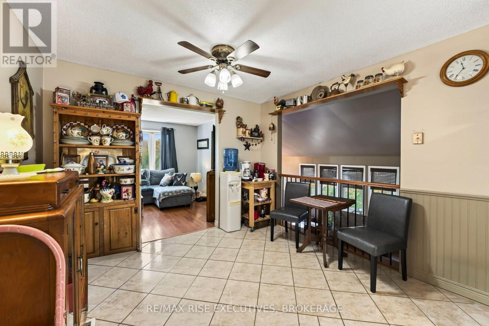 4259 Sydenham Road Property Photo 10