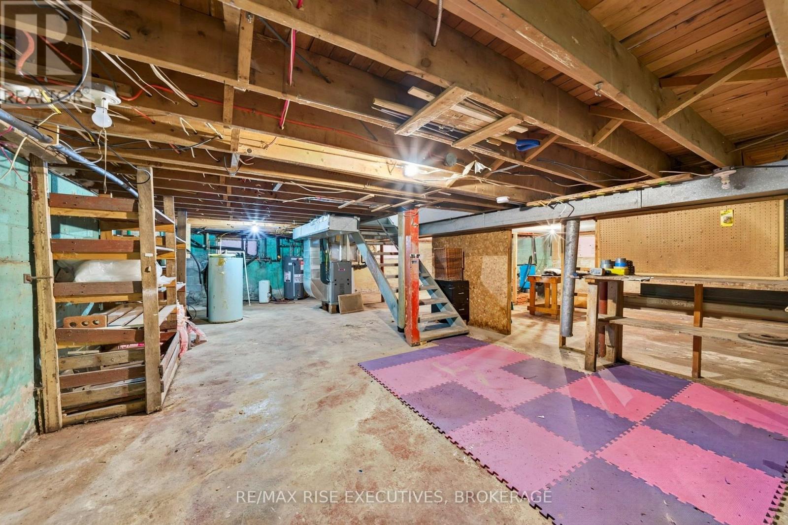 4259 Sydenham Road Property Photo 17