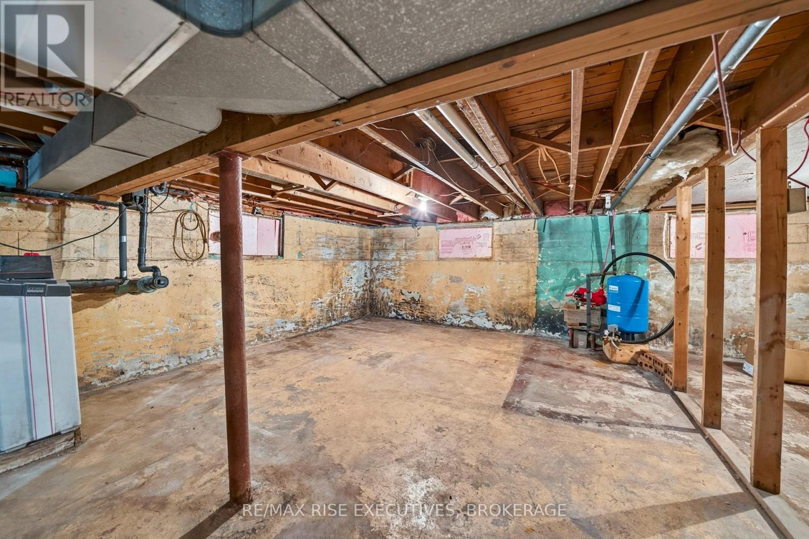4259 Sydenham Road Property Photo 19