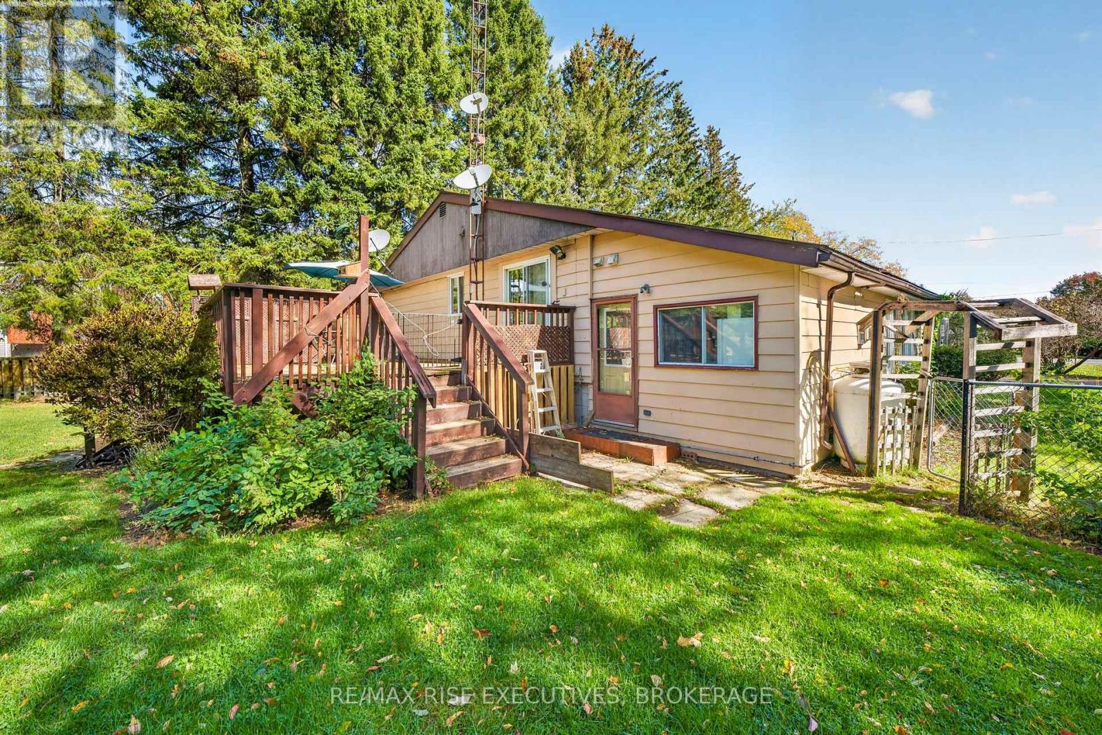 4259 Sydenham Road Property Photo 22