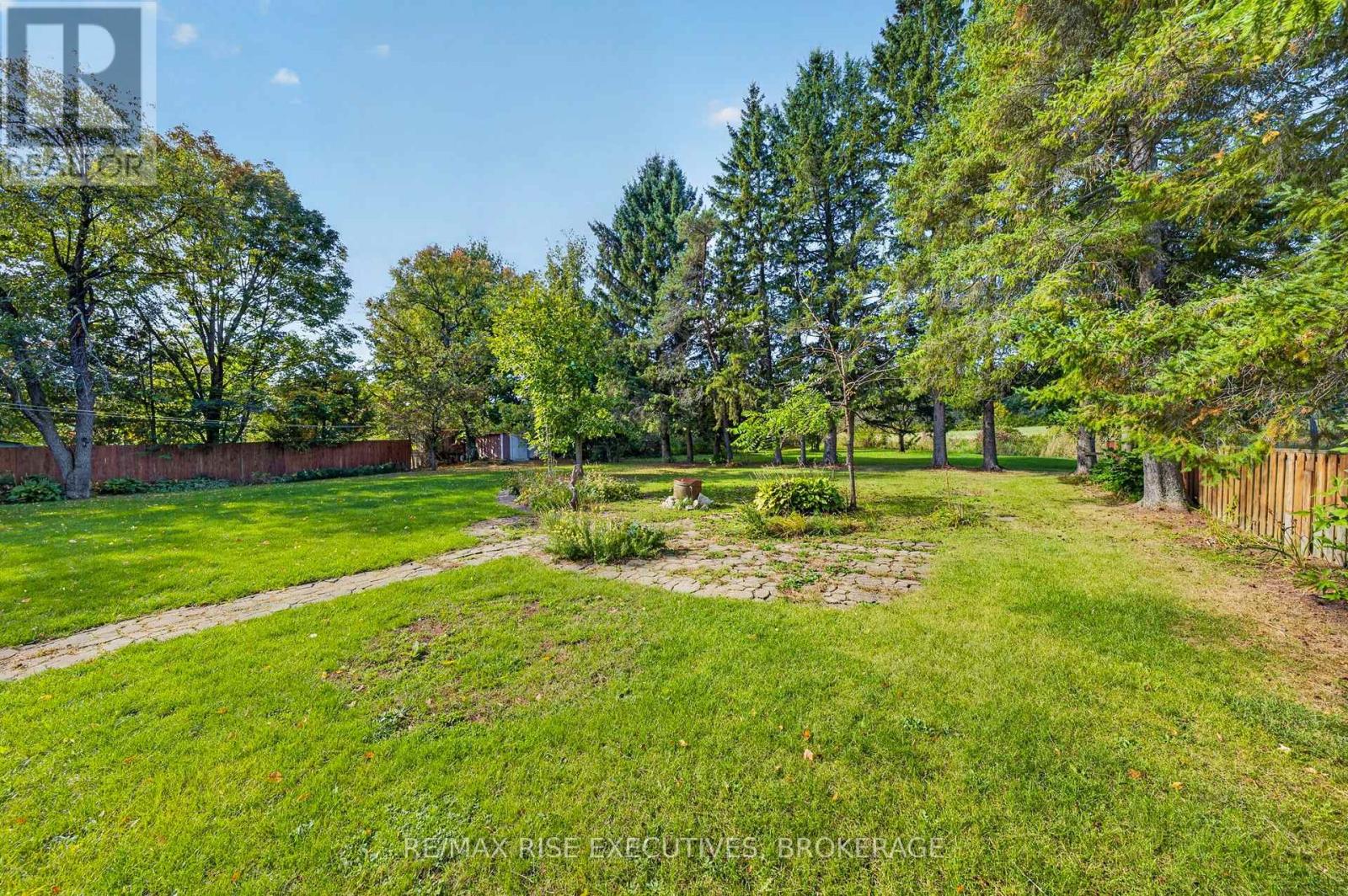 4259 Sydenham Road Property Photo 23
