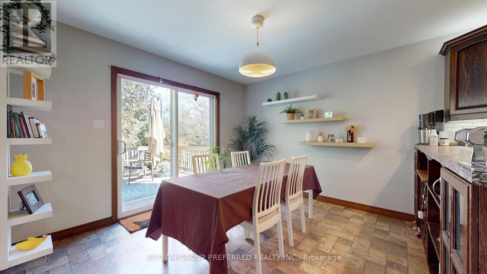 105 Richmeadow Crescent Property Photo 16