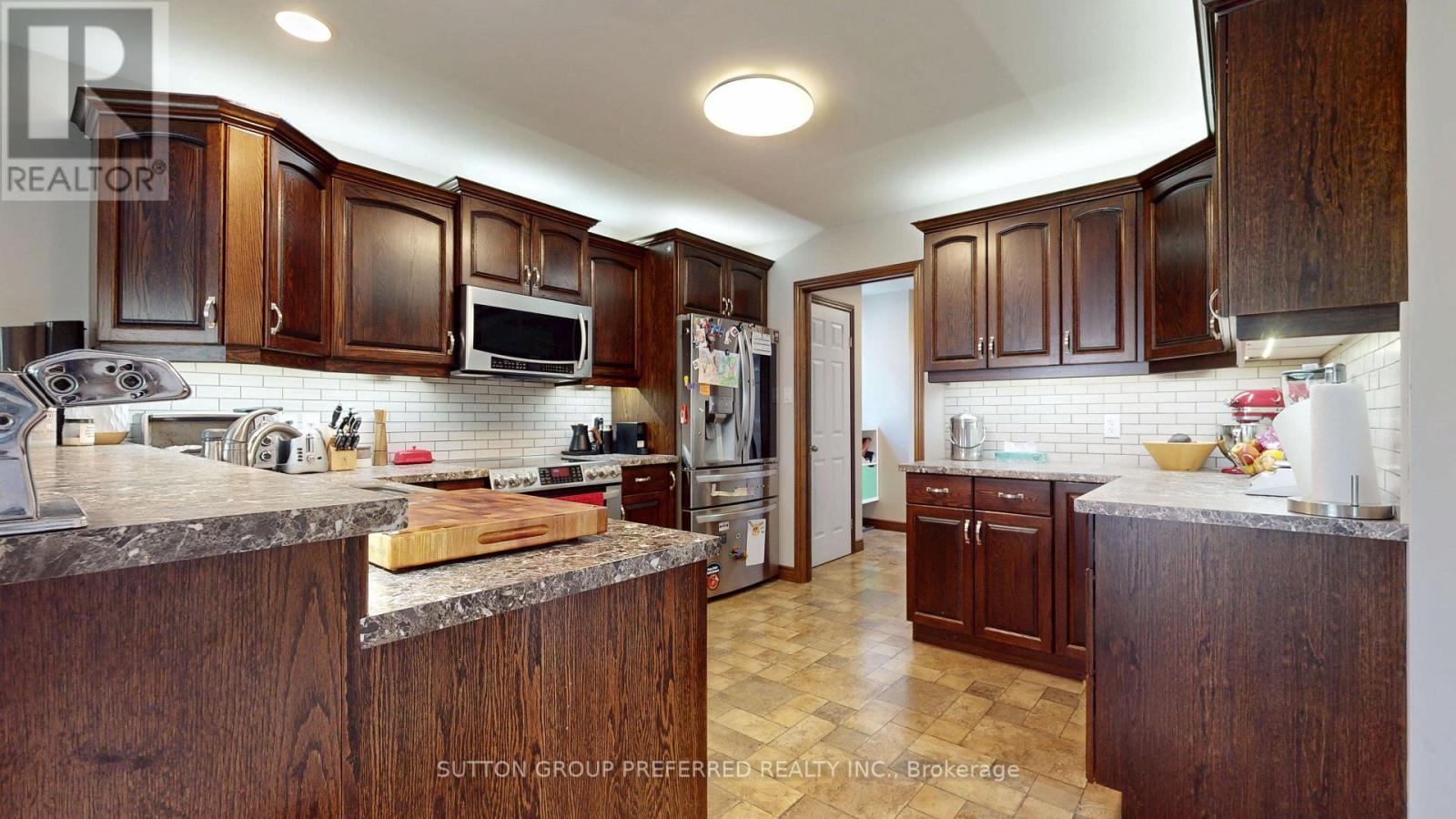 105 Richmeadow Crescent Property Photo 19