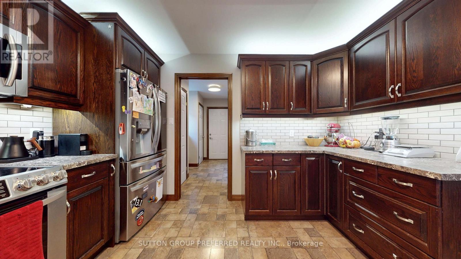 105 Richmeadow Crescent Property Photo 23