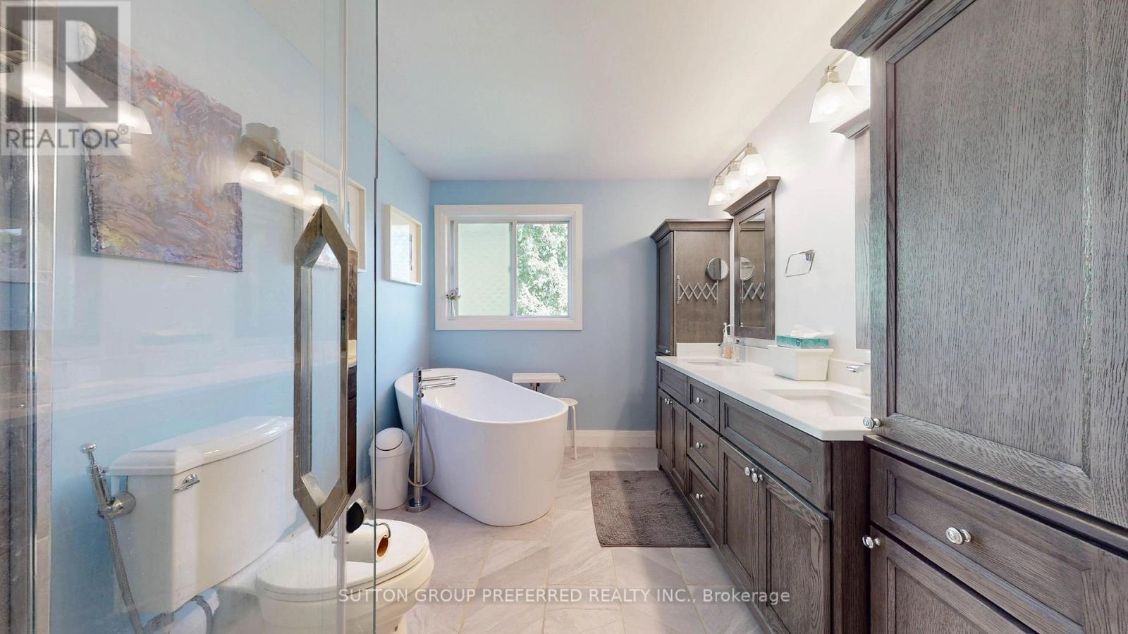 105 Richmeadow Crescent Property Photo 31