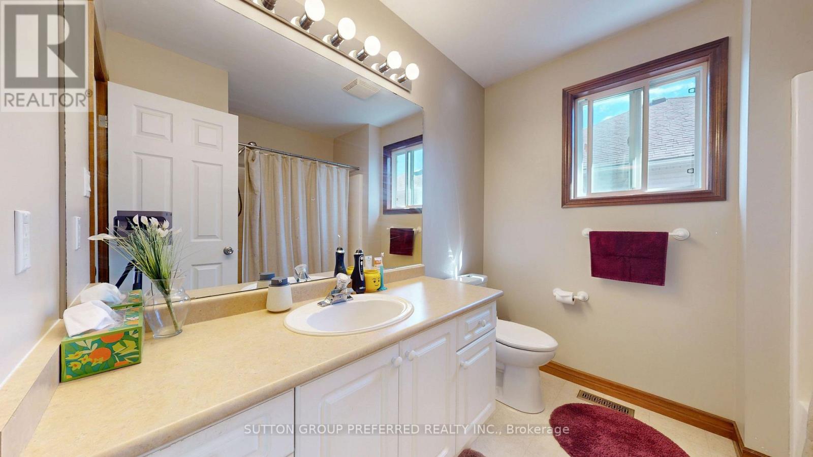 105 Richmeadow Crescent Property Photo 39