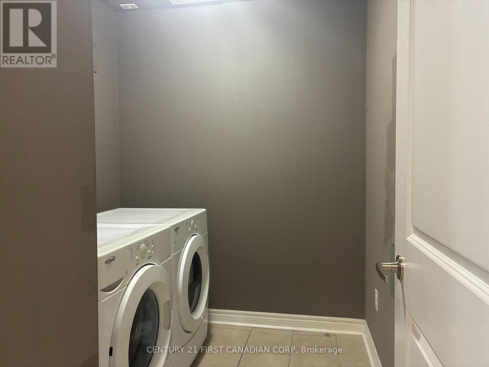 1506 - 330 Ridout Street N Property Photo 3