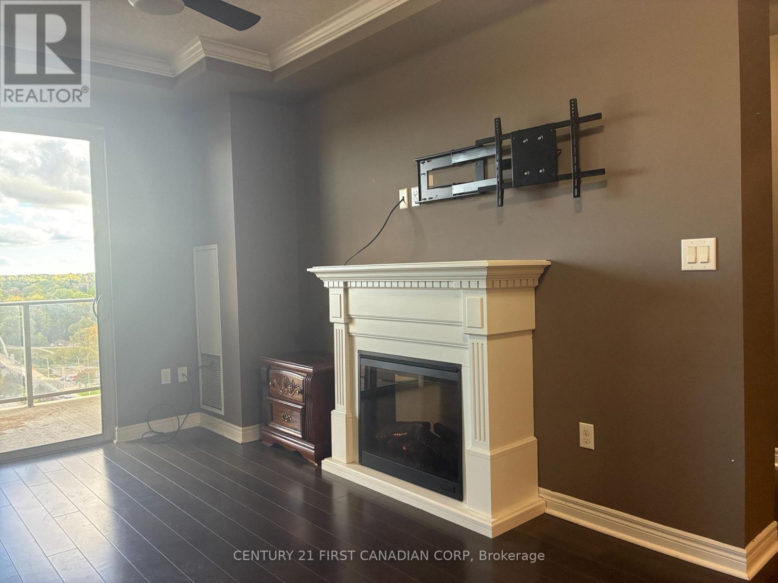 1506 - 330 Ridout Street N Property Photo 6