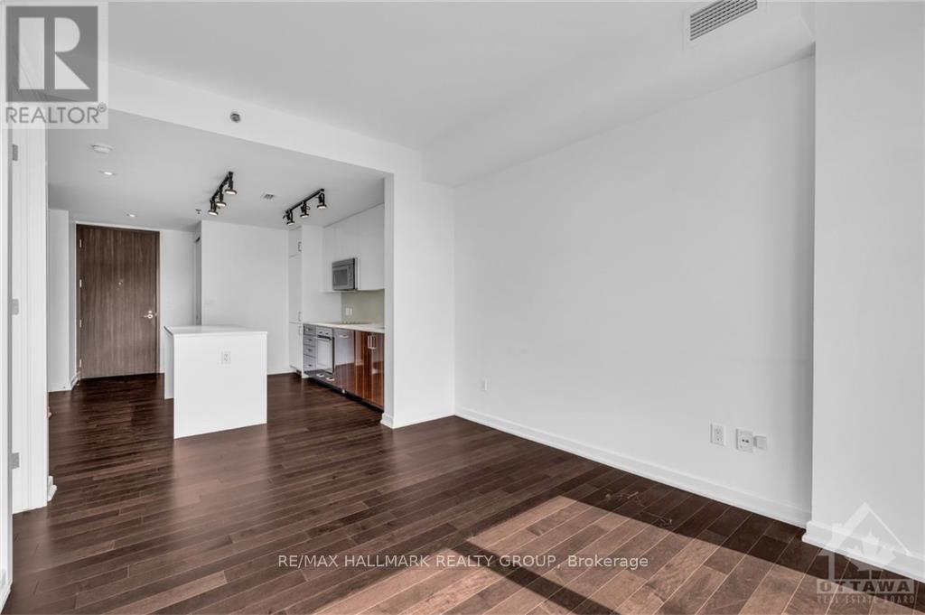 605 - 300 Lisgar Street Property Photo 16