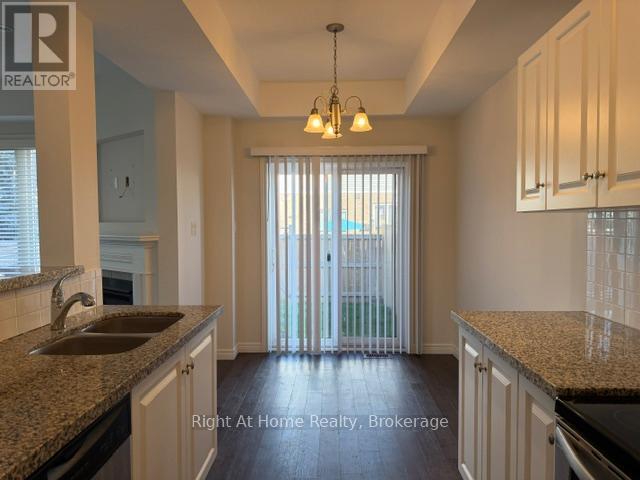 11 White Star Lane Property Photo 4