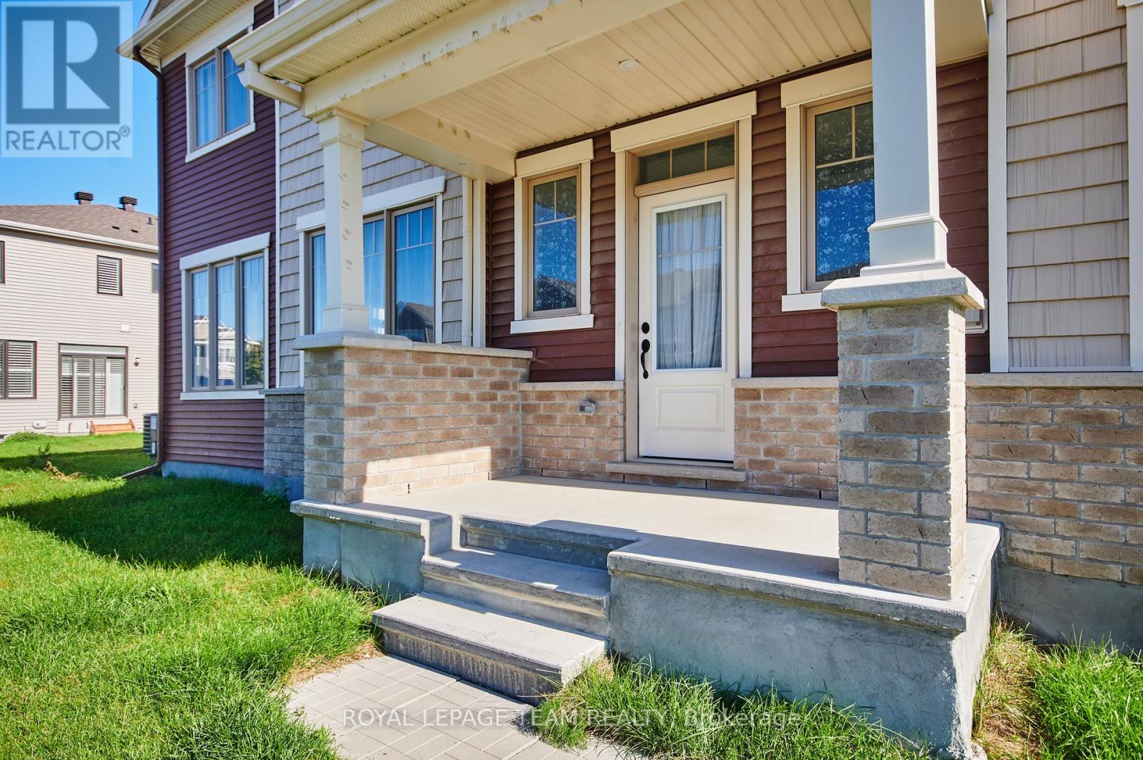 221 Merak Way Property Photo 2