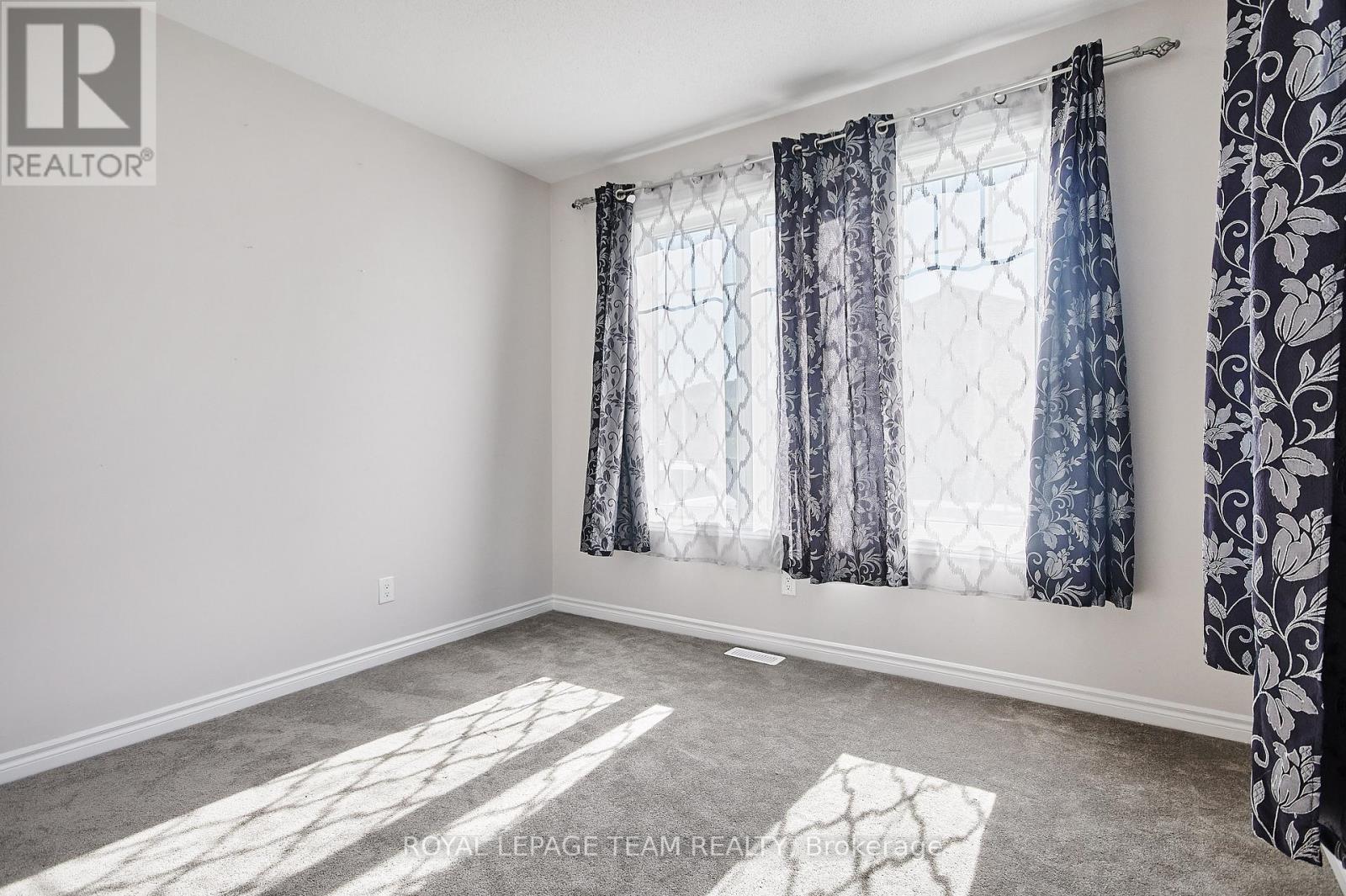 221 Merak Way Property Photo 5