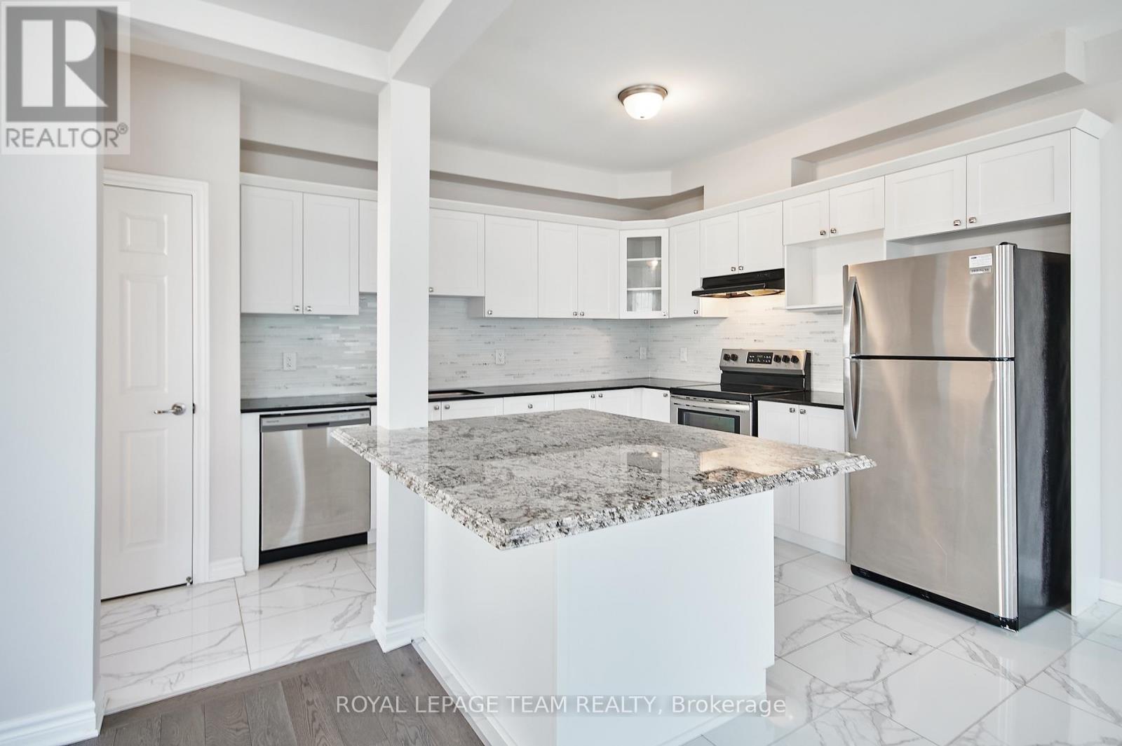 221 Merak Way Property Photo 11