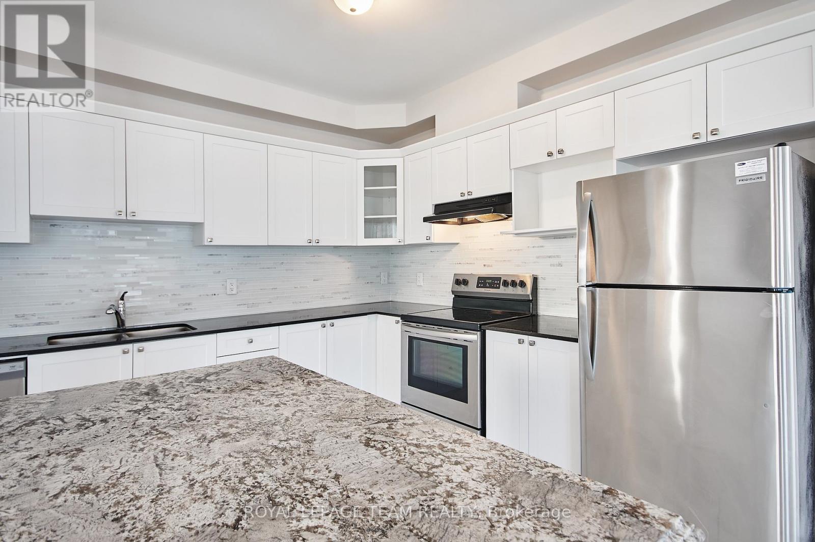 221 Merak Way Property Photo 12
