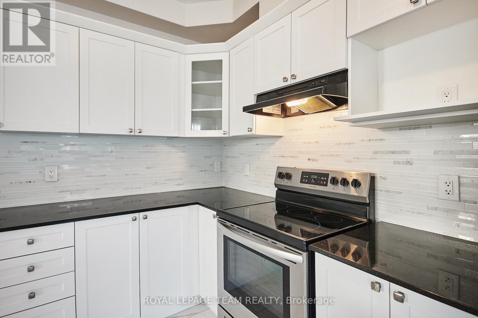 221 Merak Way Property Photo 13