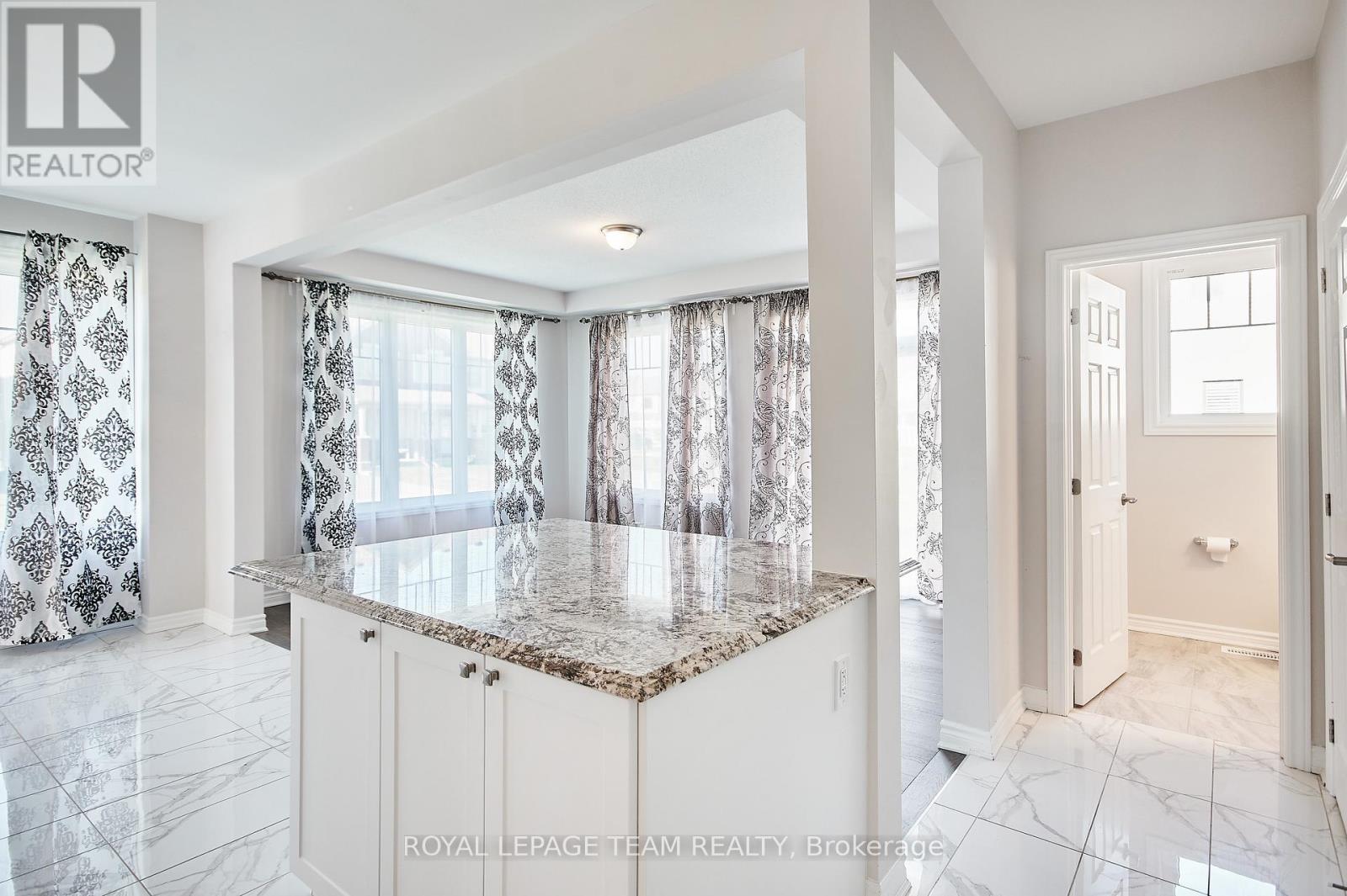 221 Merak Way Property Photo 14