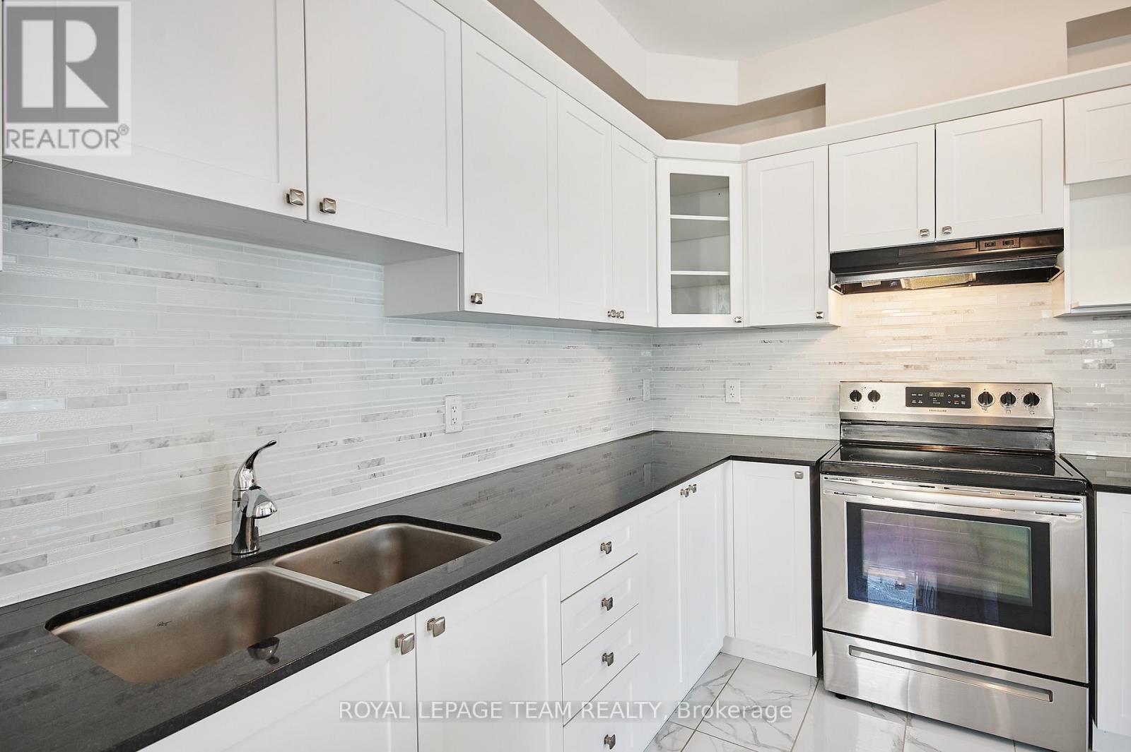 221 Merak Way Property Photo 15