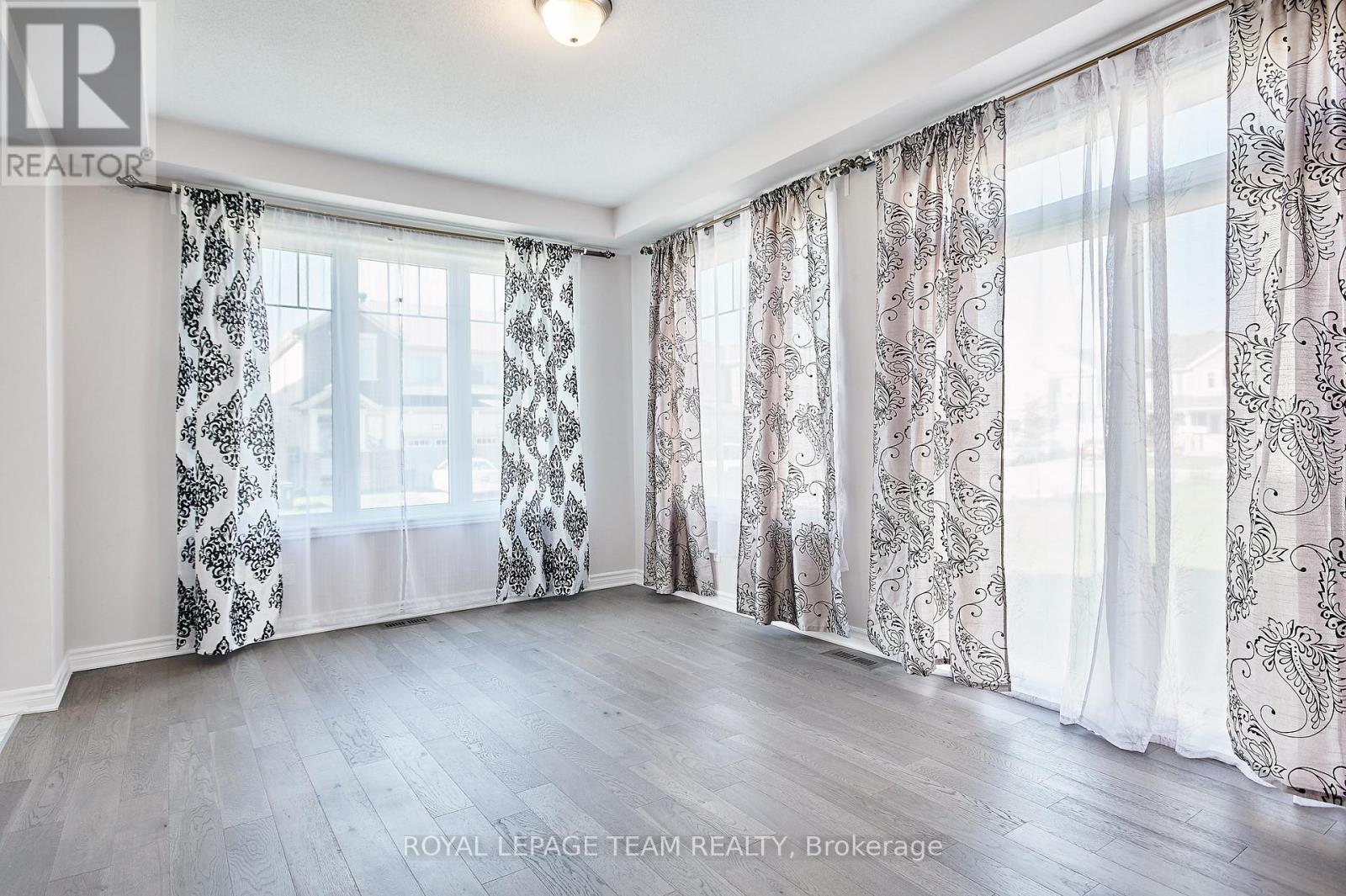 221 Merak Way Property Photo 17
