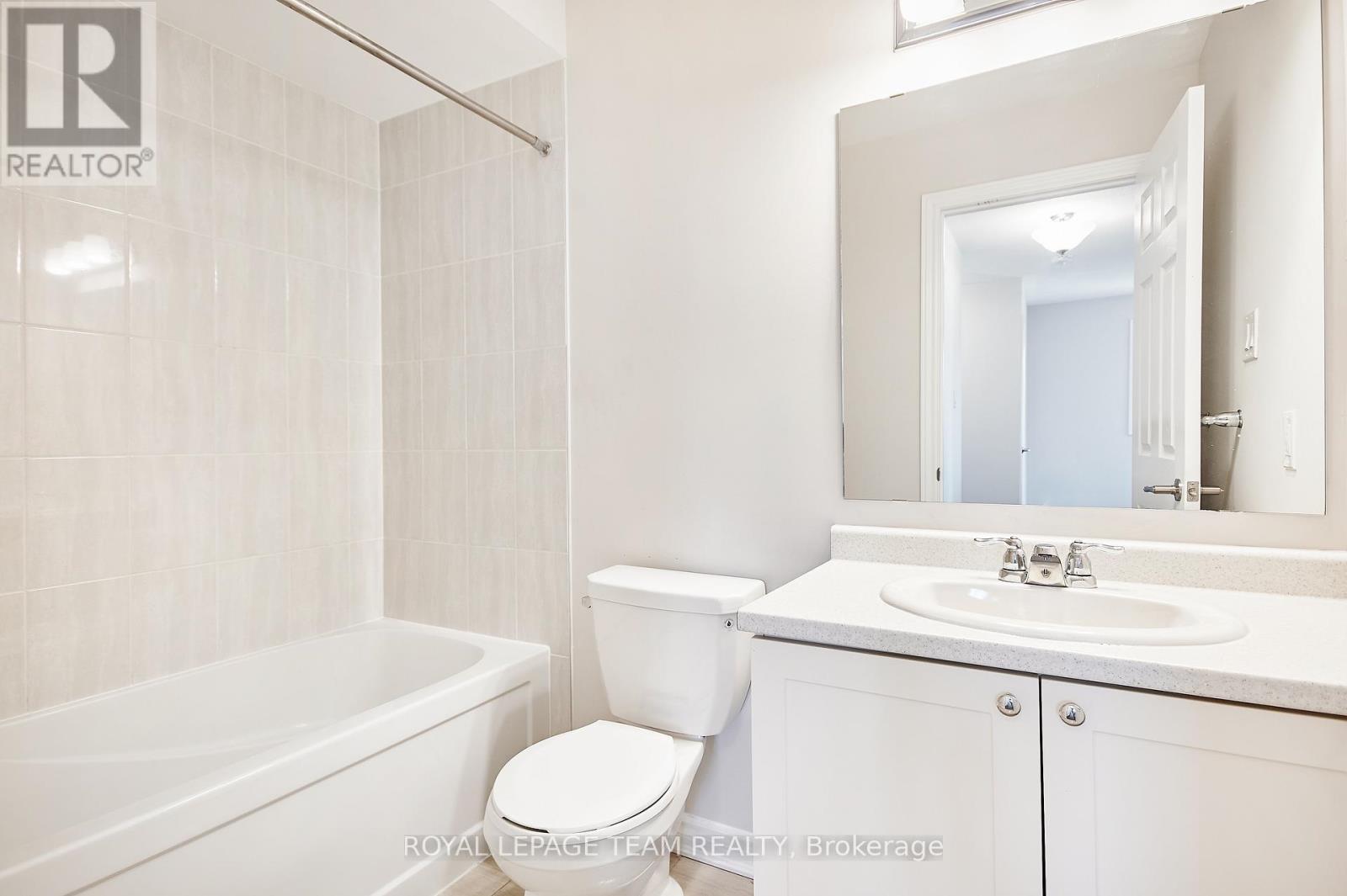 221 Merak Way Property Photo 28