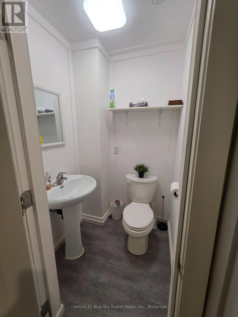 173 King Street Property Photo 8