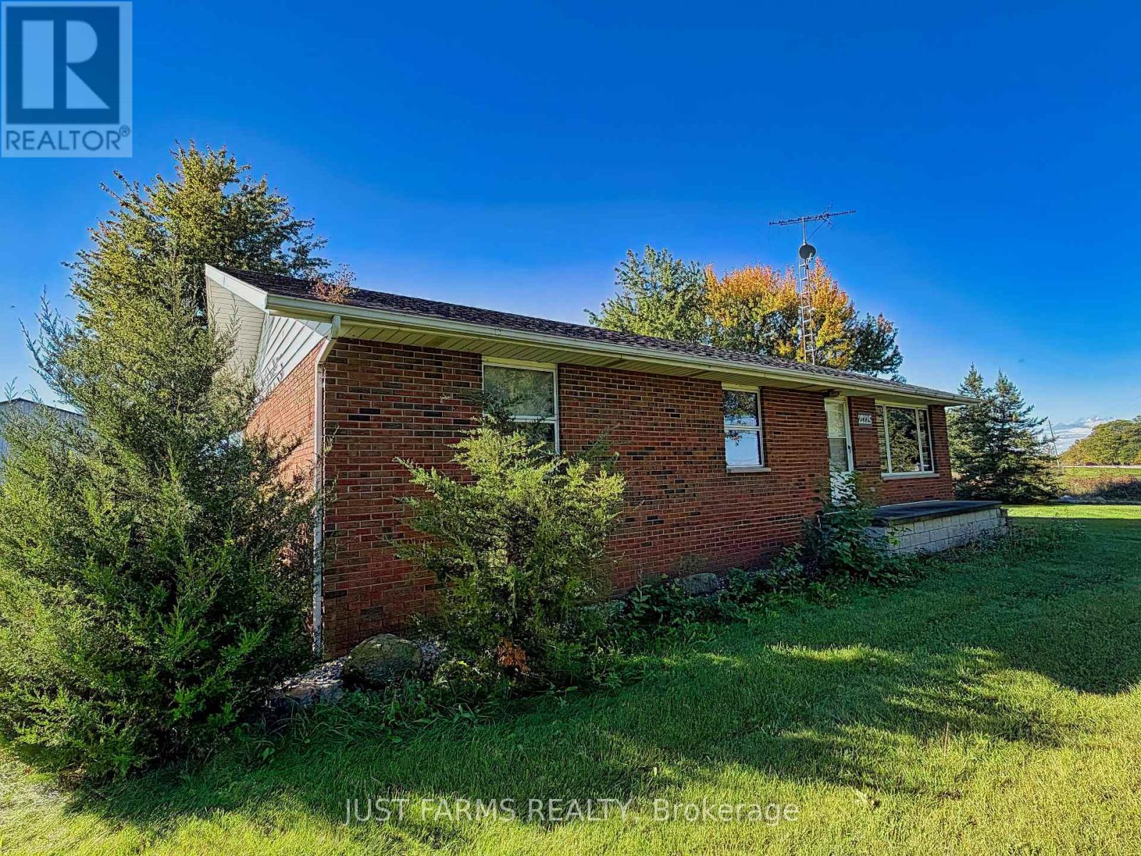 21225 County 46 Road Property Photo 17
