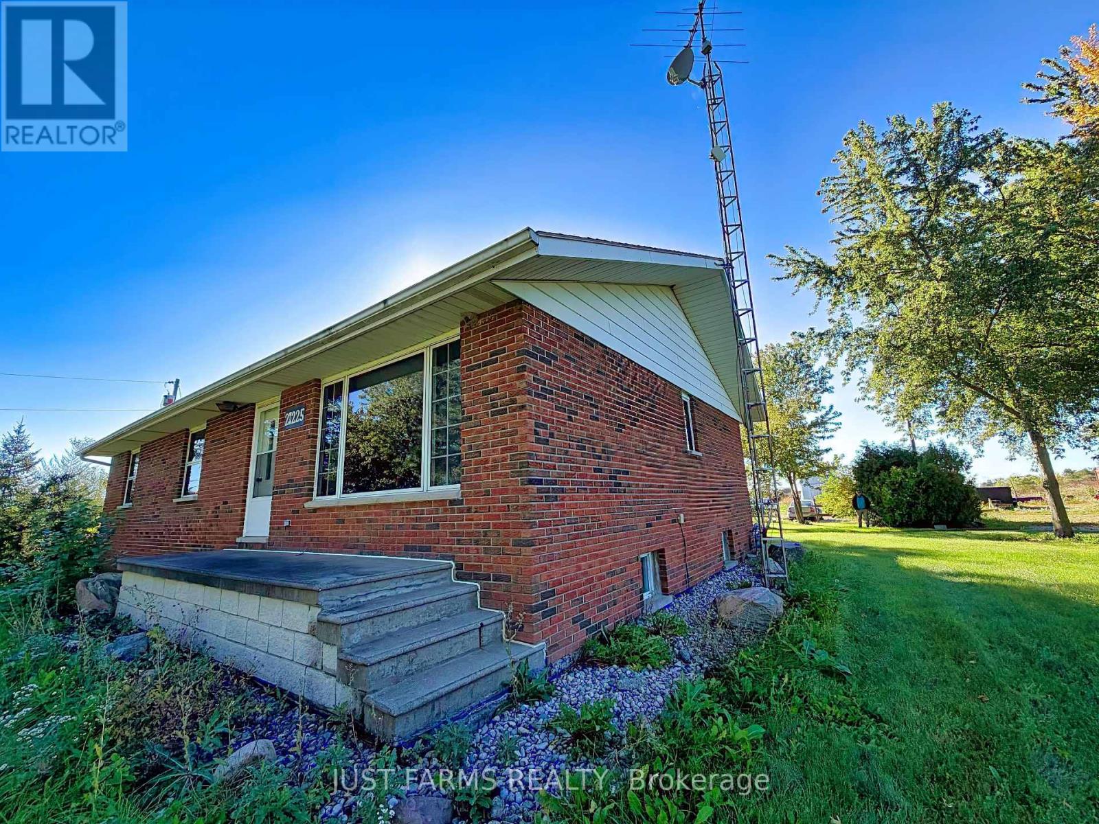 21225 County 46 Road Property Photo 18