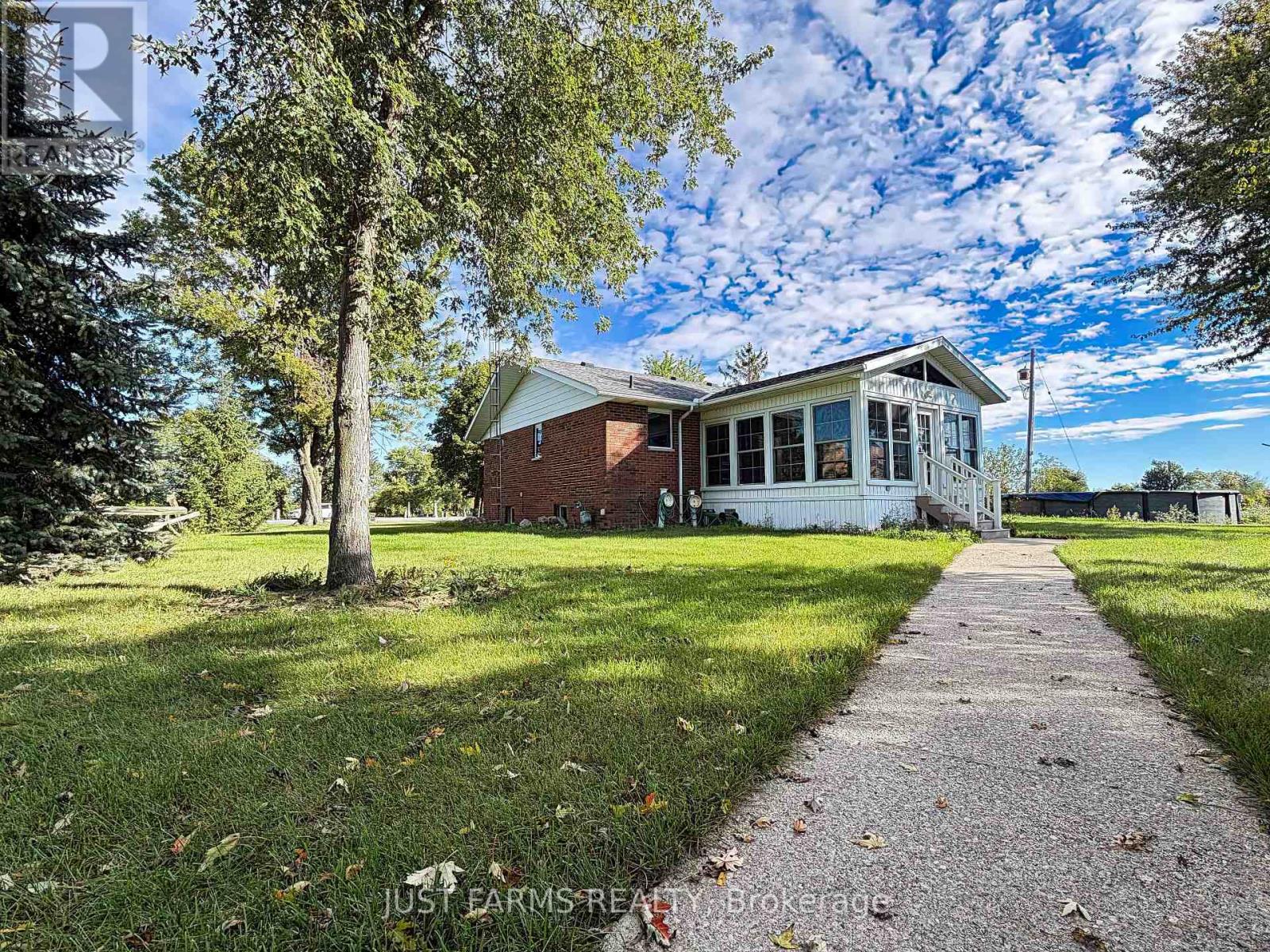 21225 County 46 Road Property Photo 13
