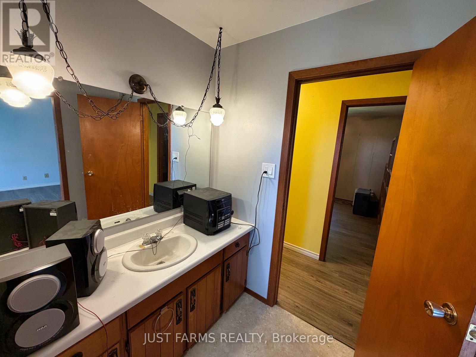 21225 County 46 Road Property Photo 31