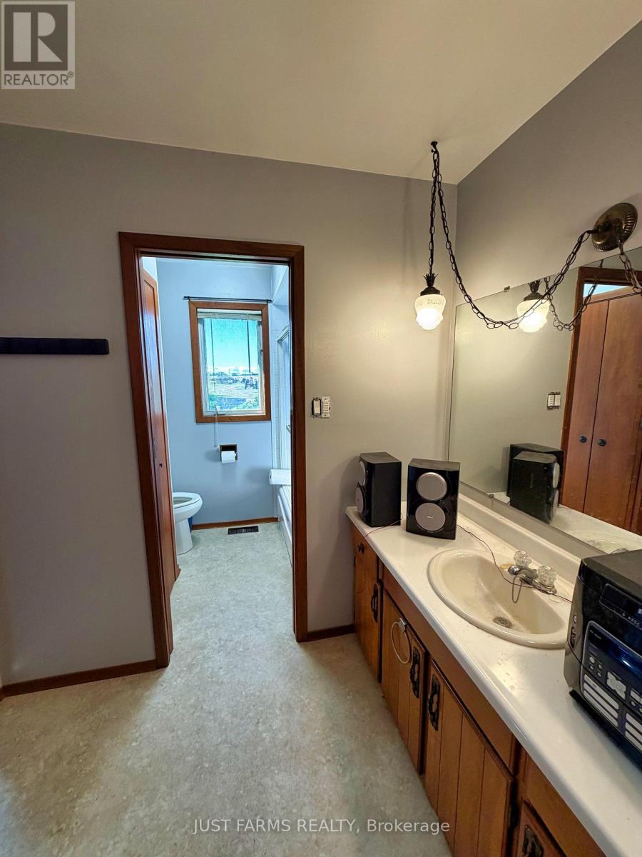 21225 County 46 Road Property Photo 33