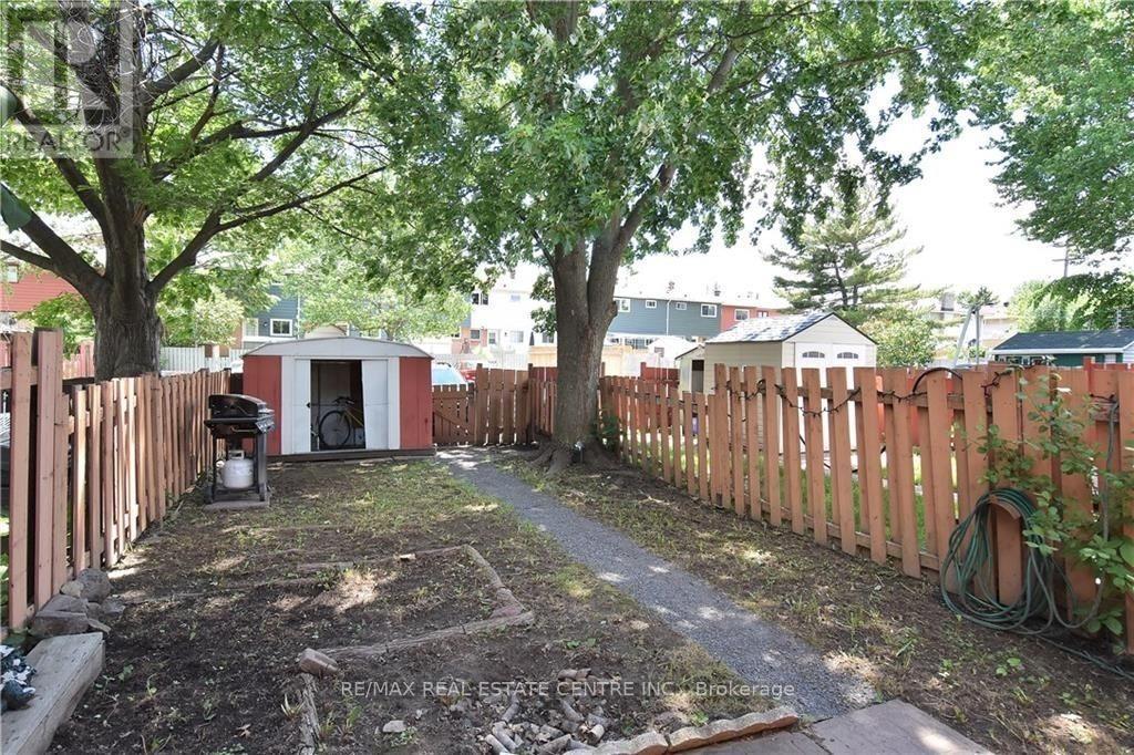 960 Meadowlands Drive Property Photo 16