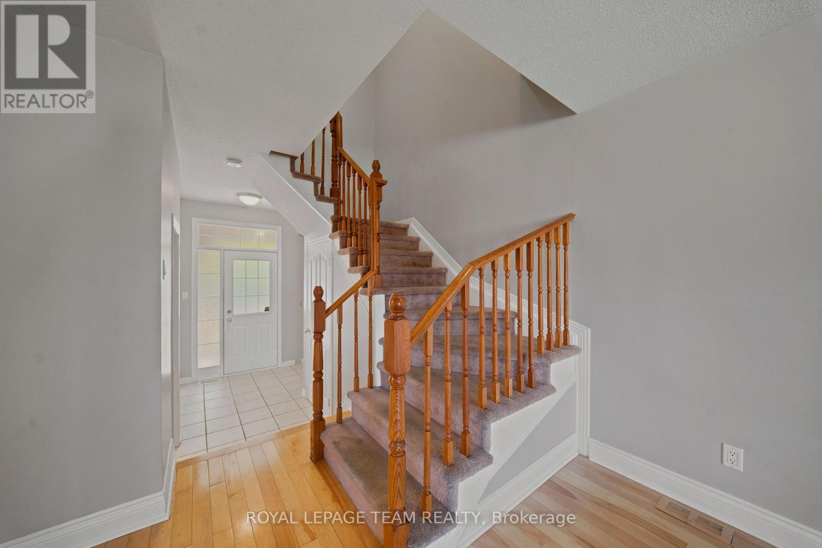 965 Markwick Crescent Property Photo 5
