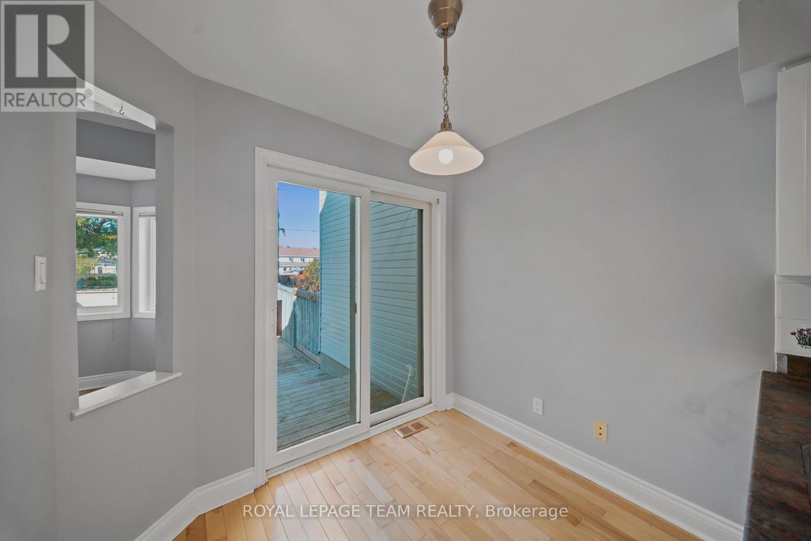 965 Markwick Crescent Property Photo 10