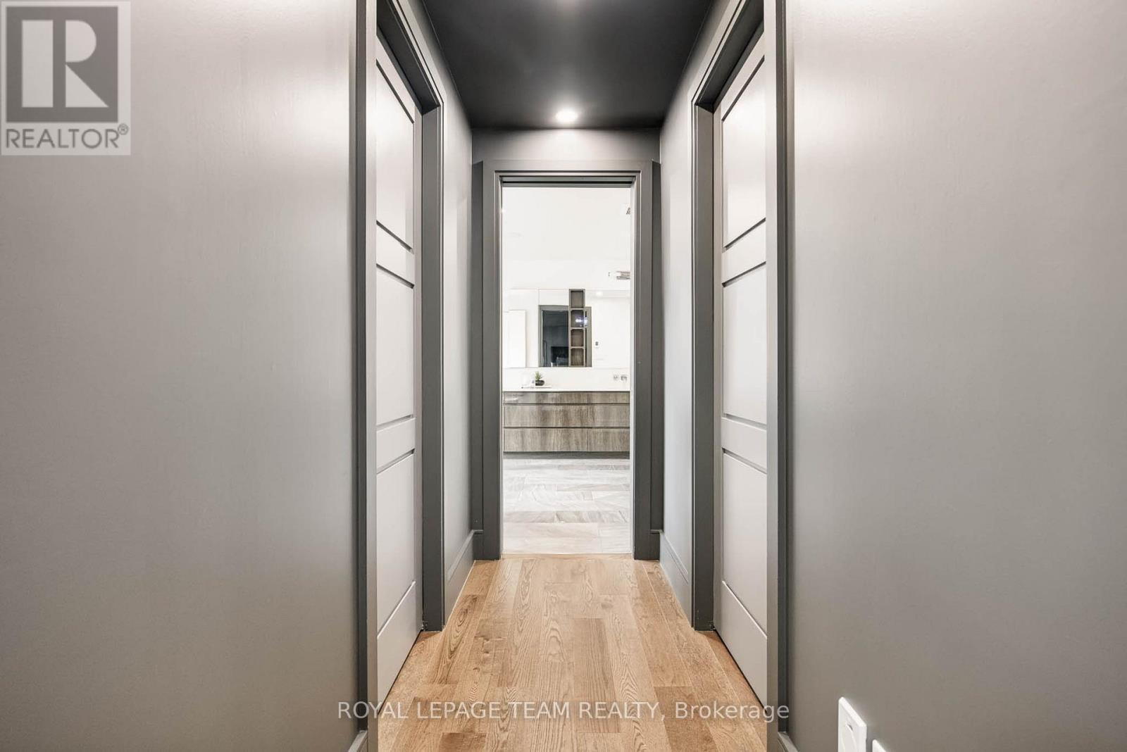 521 Westminster Avenue Property Photo 25