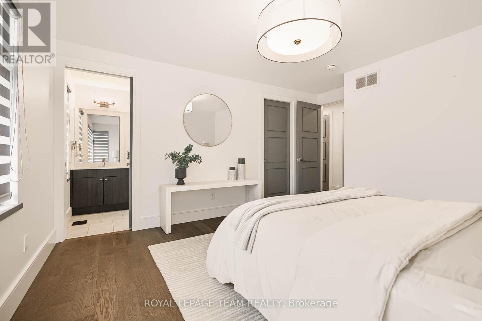 521 Westminster Avenue Property Photo 36