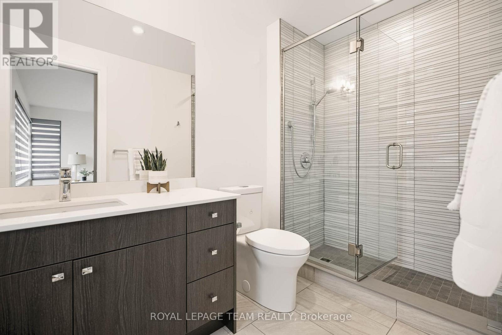 521 Westminster Avenue Property Photo 37