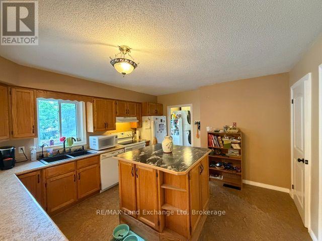 115 Victoria Street W Property Photo 8