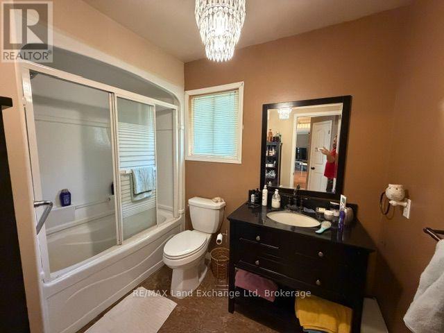 115 Victoria Street W Property Photo 10
