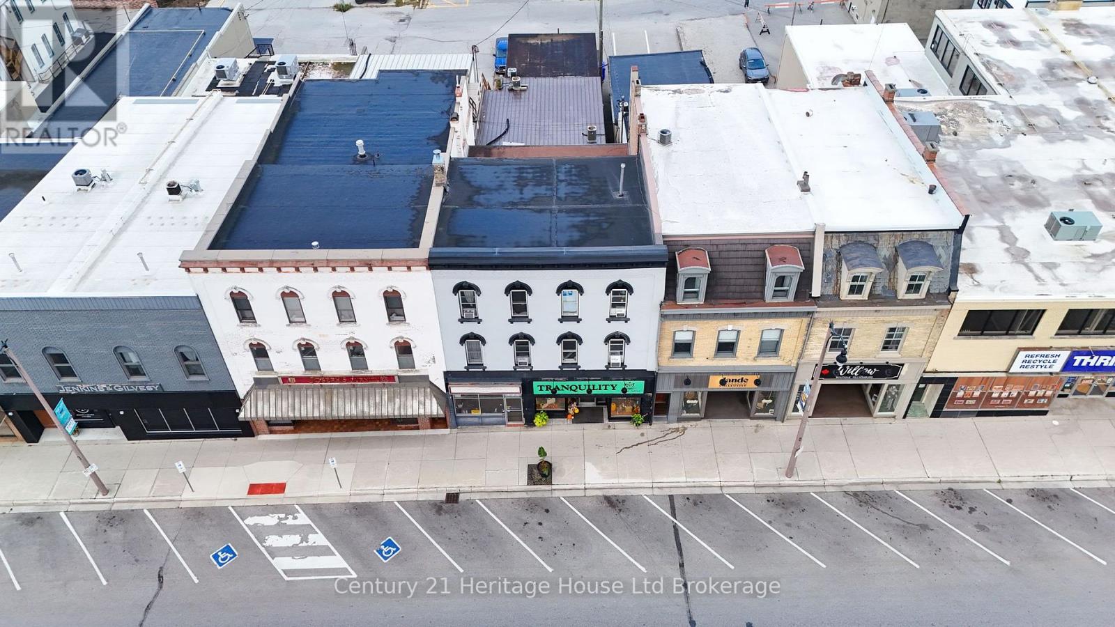 141-143 Broadway Street Property Photo 6