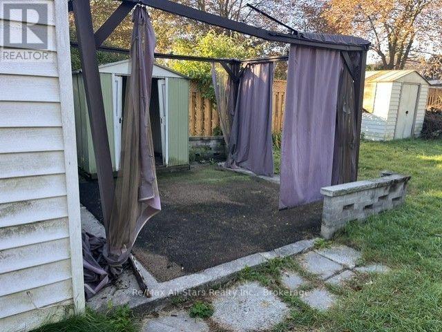 485 Mark Street Property Photo 5