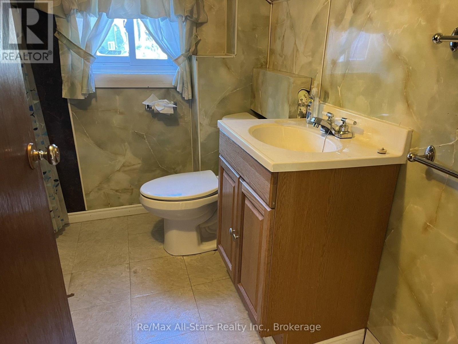 485 Mark Street Property Photo 18