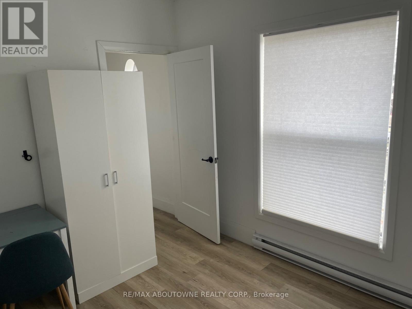 66 Wellington Street S Property Photo 7
