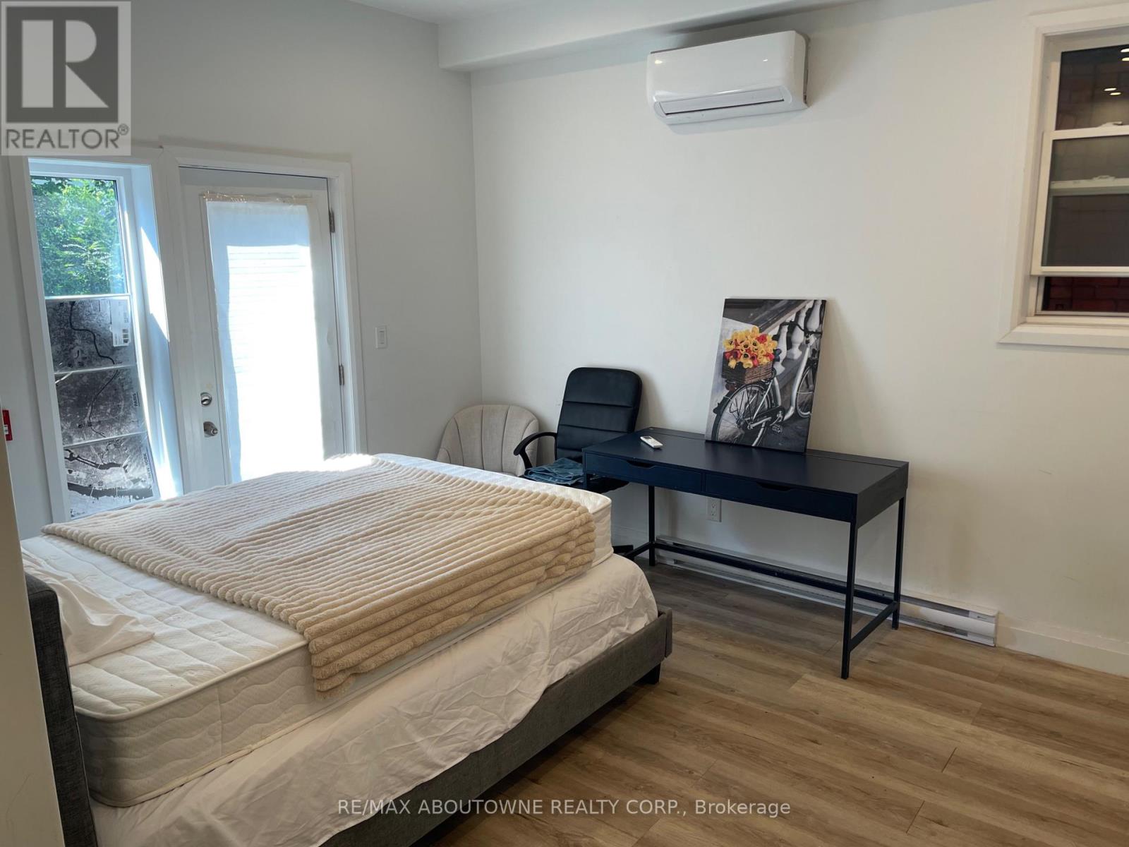 66 Wellington Street S Property Photo 19