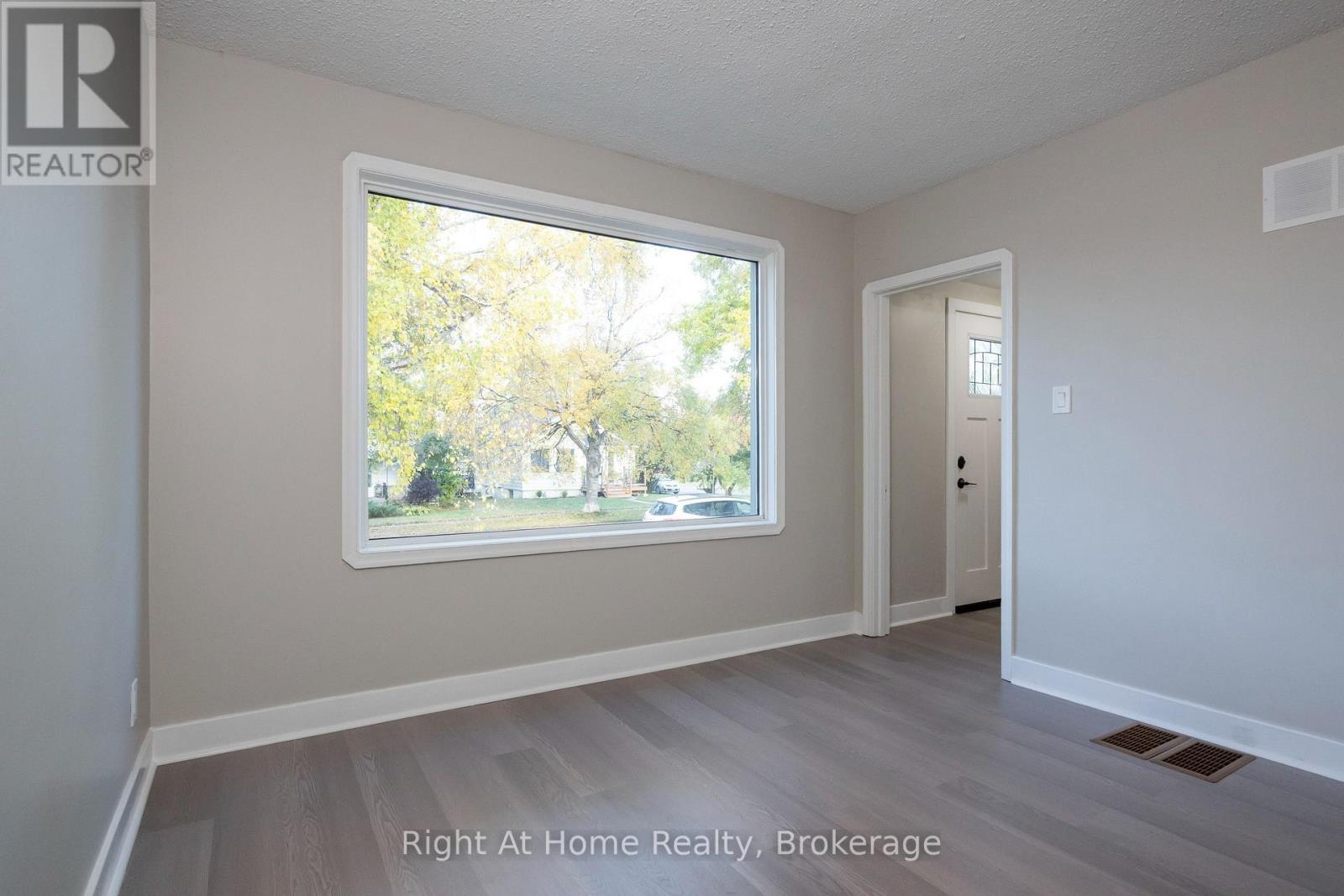 163 Mckibbin Street Property Photo 10