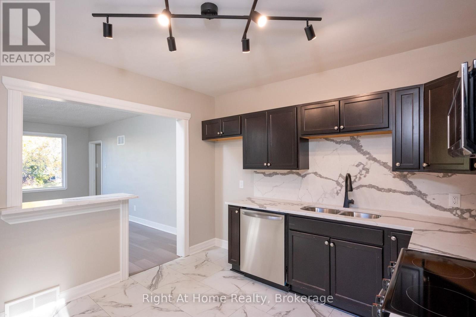 163 Mckibbin Street Property Photo 19